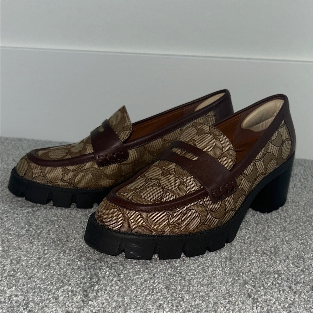 Coach Signature Jacquard Lucy Loafers -Size 7